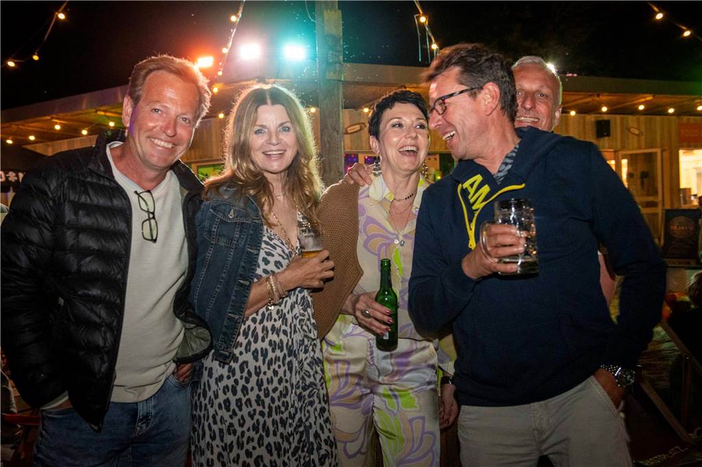Unter dem Motto „Just Dance“ fand am 30. April die HenSeDö Revivalparty in der Sunset Beach Bar in Haltern am See statt