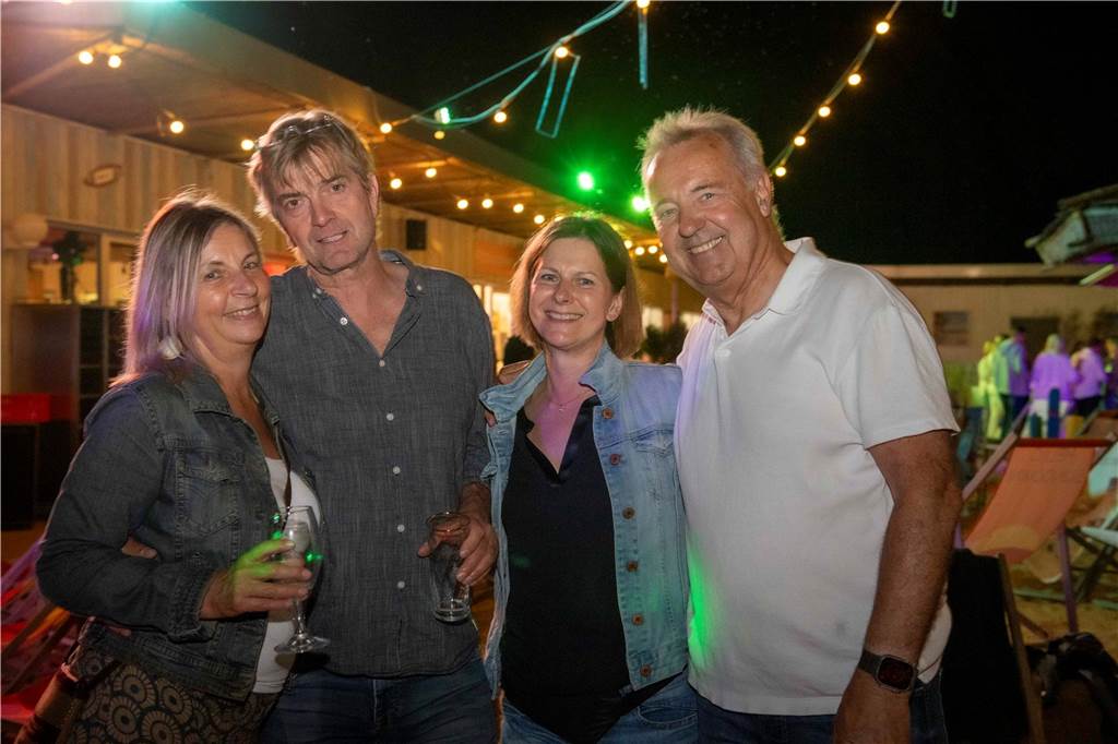 Unter dem Motto „Just Dance“ fand am 30. April die HenSeDö Revivalparty in der Sunset Beach Bar in Haltern am See statt