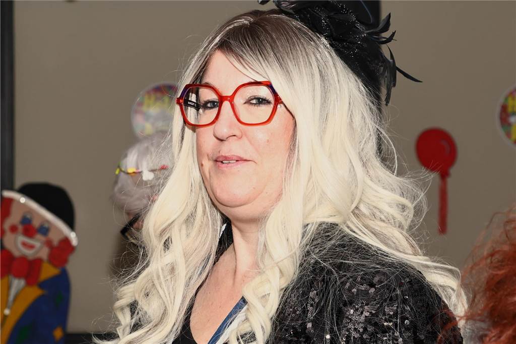 Unter dem Motto „Karneval ist einmal im Jahr, putz dich raus du bist ein Star“ verwandelte sich am Freitagabend , 21. Feburar 2025, das Pfarrheim St. Laurentius in ein närrisches Tollhaus.