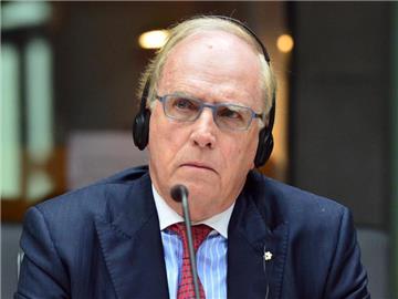 Unter den mehr als 30 betroffenen Sportarten, die im Bericht von Sonderermittler Richard McLaren auftauchen, ist auch Fußball. Foto: Maurizio Gambarini