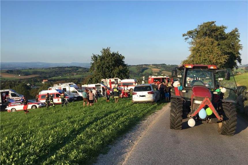 Österreich: Mehrere Frauen bei Traktorunfall verletzt Unter den Verletzten sind auch Schwangere. Foto S. Bohlheim/RKNÖ Foto: S. Bohlheim