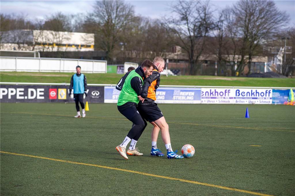 Unter der Leitung des neuen Cheftrainers Alexander Zerche und Co-Trainer Karoly Spranger ist der TuS Haltern am See in die Vorbereitung auf die restliche Saison 2023/24 gestartet.