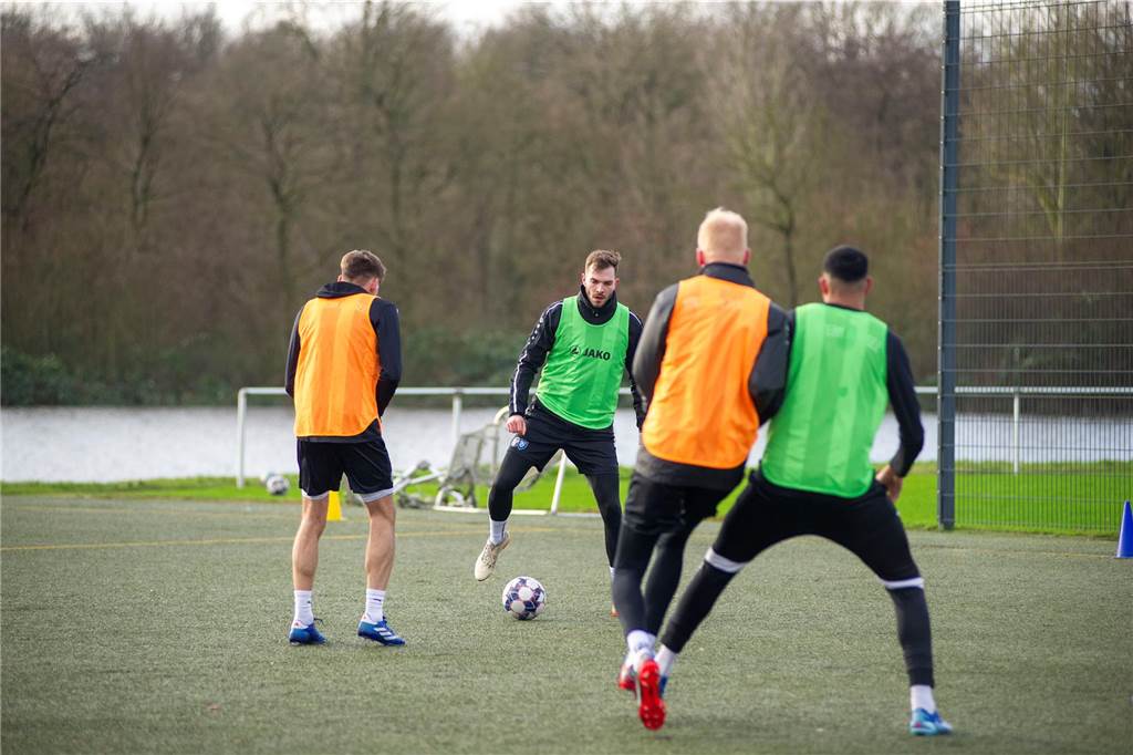 Unter der Leitung des neuen Cheftrainers Alexander Zerche und Co-Trainer Karoly Spranger ist der TuS Haltern am See in die Vorbereitung auf die restliche Saison 2023/24 gestartet.