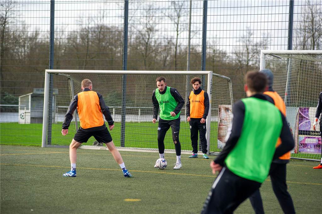 Unter der Leitung des neuen Cheftrainers Alexander Zerche und Co-Trainer Karoly Spranger ist der TuS Haltern am See in die Vorbereitung auf die restliche Saison 2023/24 gestartet.