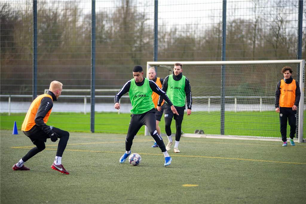 Unter der Leitung des neuen Cheftrainers Alexander Zerche und Co-Trainer Karoly Spranger ist der TuS Haltern am See in die Vorbereitung auf die restliche Saison 2023/24 gestartet.