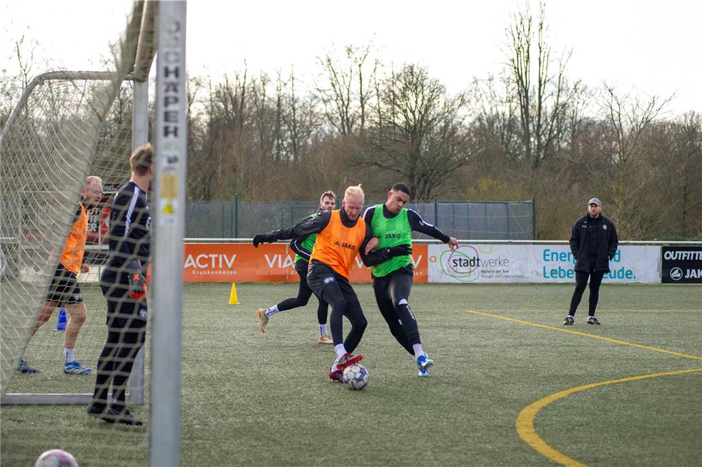 Unter der Leitung des neuen Cheftrainers Alexander Zerche und Co-Trainer Karoly Spranger ist der TuS Haltern am See in die Vorbereitung auf die restliche Saison 2023/24 gestartet.