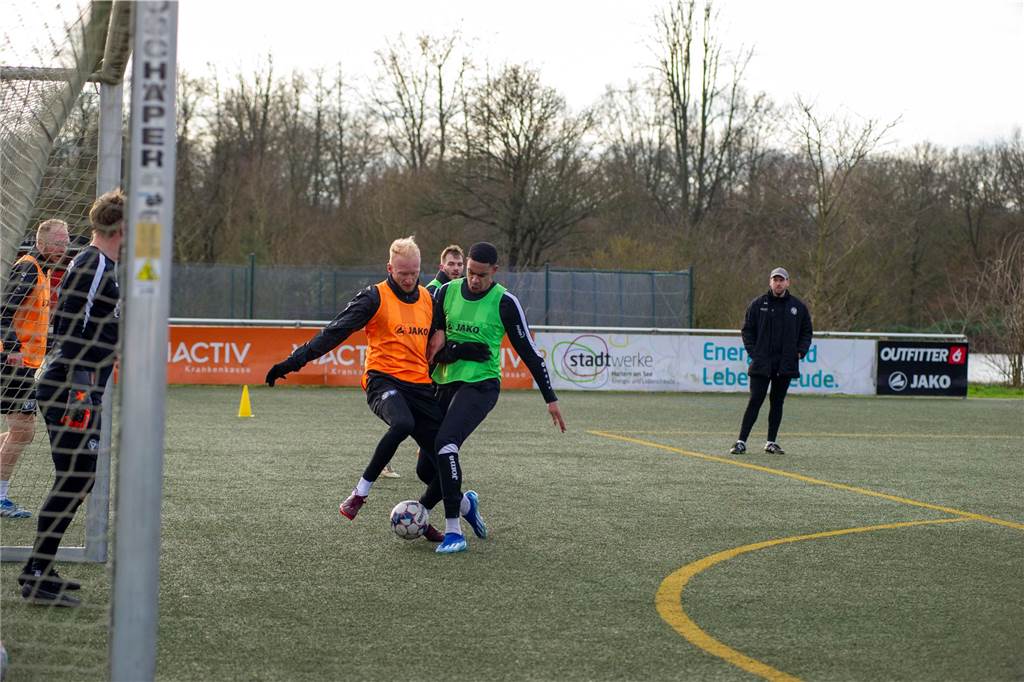 Unter der Leitung des neuen Cheftrainers Alexander Zerche und Co-Trainer Karoly Spranger ist der TuS Haltern am See in die Vorbereitung auf die restliche Saison 2023/24 gestartet.