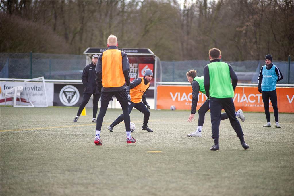 Unter der Leitung des neuen Cheftrainers Alexander Zerche und Co-Trainer Karoly Spranger ist der TuS Haltern am See in die Vorbereitung auf die restliche Saison 2023/24 gestartet.