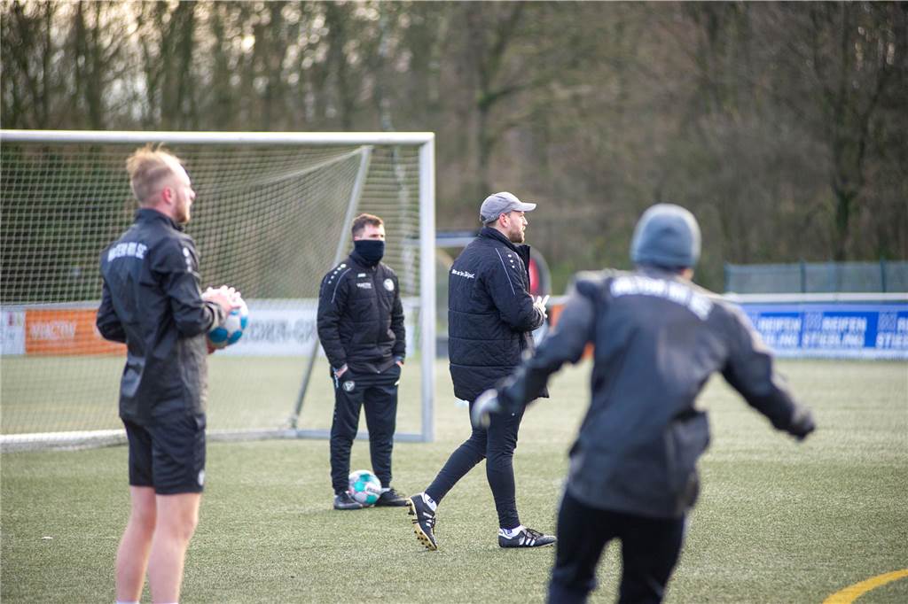 Unter der Leitung des neuen Cheftrainers Alexander Zerche und Co-Trainer Karoly Spranger ist der TuS Haltern am See in die Vorbereitung auf die restliche Saison 2023/24 gestartet.