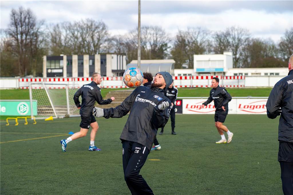 Unter der Leitung des neuen Cheftrainers Alexander Zerche und Co-Trainer Karoly Spranger ist der TuS Haltern am See in die Vorbereitung auf die restliche Saison 2023/24 gestartet.