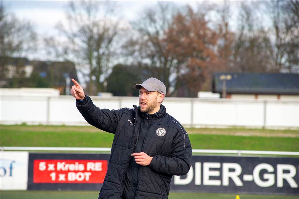 Unter der Leitung des neuen Cheftrainers Alexander Zerche und Co-Trainer Karoly Spranger ist der TuS Haltern am See in die Vorbereitung auf die restliche Saison 2023/24 gestartet.