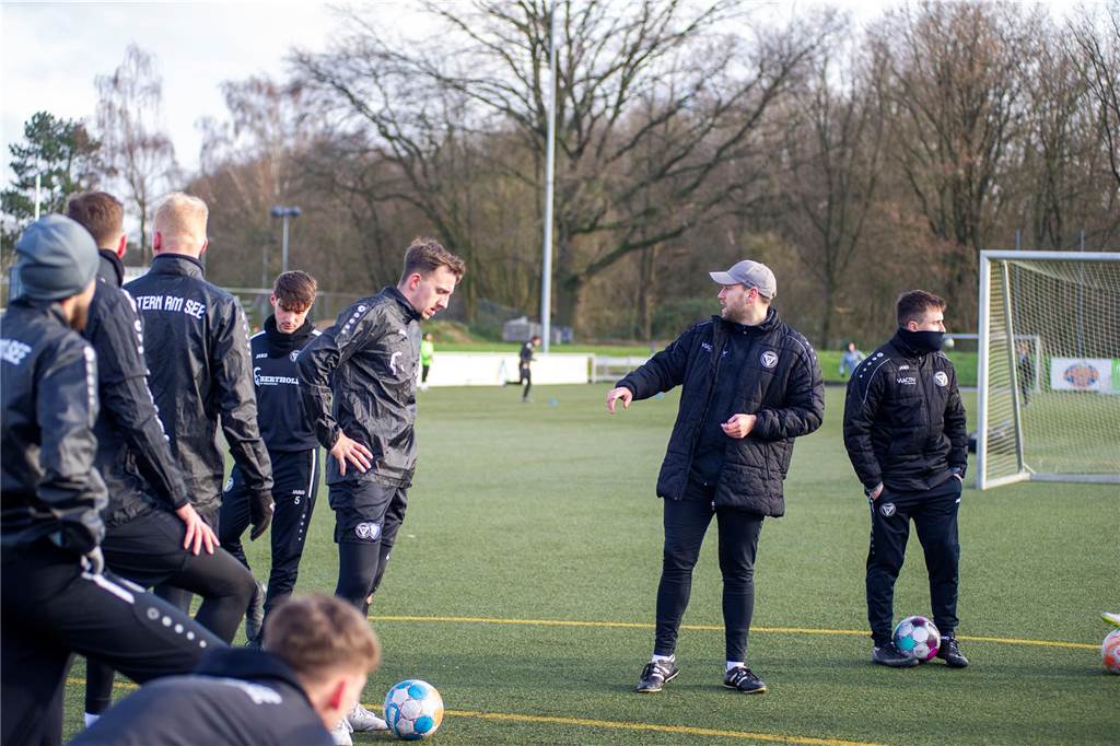Unter der Leitung des neuen Cheftrainers Alexander Zerche und Co-Trainer Karoly Spranger ist der TuS Haltern am See in die Vorbereitung auf die restliche Saison 2023/24 gestartet.