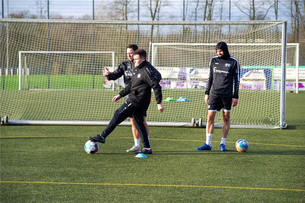 Unter der Leitung des neuen Cheftrainers Alexander Zerche und Co-Trainer Karoly Spranger ist der TuS Haltern am See in die Vorbereitung auf die restliche Saison 2023/24 gestartet.