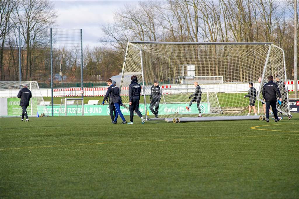Unter der Leitung des neuen Cheftrainers Alexander Zerche und Co-Trainer Karoly Spranger ist der TuS Haltern am See in die Vorbereitung auf die restliche Saison 2023/24 gestartet.