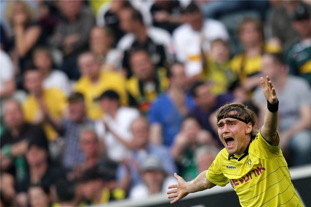 Anekdoten einer BVB-Legende: 09 Geschichten über Marcel Schmelzer Unter Jürgen Klopp wurde Schmelzer zum BVB-Stammspieler.