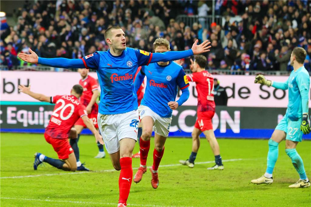 Die Bundesliga-Kolumne nach dem 21. Spieltag: Und täglich grüßt das Murmeltier Unterhaltsam war der Abstiegsgipfel zwischen Kiel und Bochum - wirklich geholfen hat das 2:2 keiner der beiden Mannschaften.