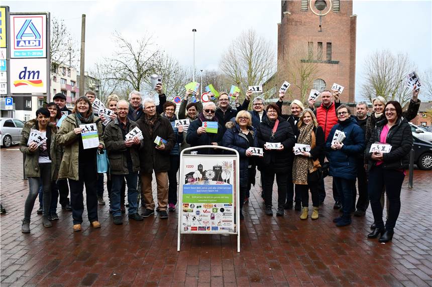 Geplantes Bürgermeister-Geschenk an zwei Stadtteile? Politik ärgert sich Unternehmen gaben in Ickern zum 800. Geburtstag des Stadtteils zu Jahresanfang ein Couponheft heraus. Das Jubiläum soll eigentlich in diesem Jahr auch noch gefeiert werden, wenn es möglich ist. Doch wer bezahlt die Feiern?