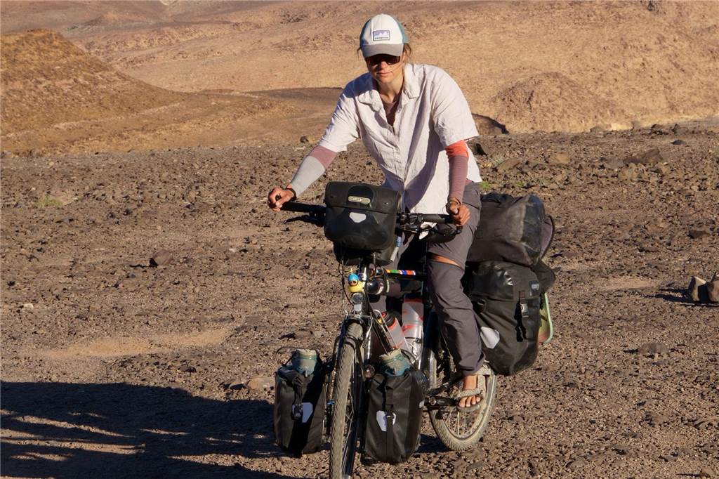 Marielle und Henning unterwegs in den Höhen von Tadschikistan Unterwegs auf unwegsamen Gelände: Marielle und Henning trotzen allen Widrigkeiten auf ihrem Weg.