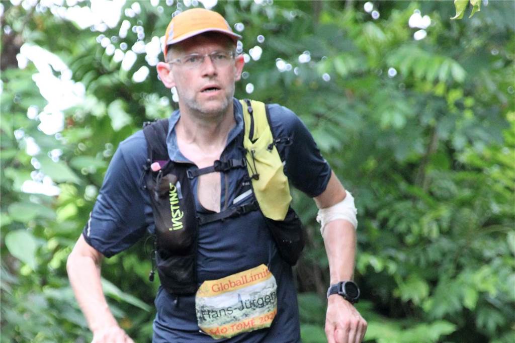 200 Kilometer durch den Dschungel - Schermbecker ging über den Äquator und an seine Grenzen Hans-Jürgen Rohkämper