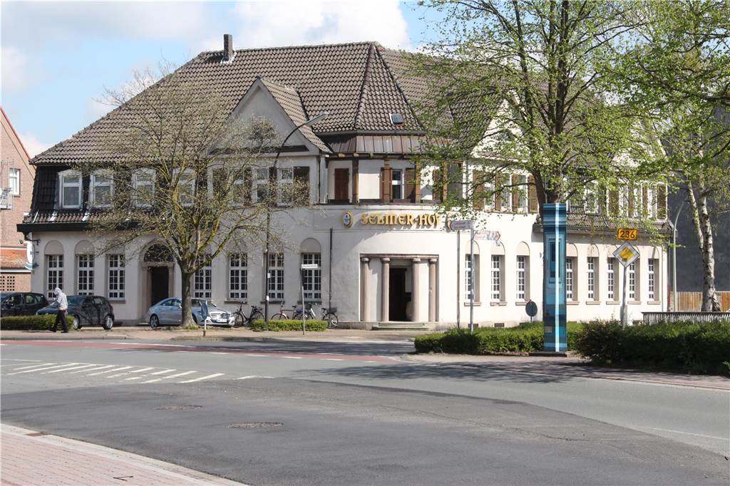 Selmer Hof hat Betrieb eingestellt: „Eine sehr schwere Entscheidung“ Unverändert prägt der Selmer Hof auch mehr als 100 Jahre später nach seinem Bau das Ortsbild von Selm-Beifang.