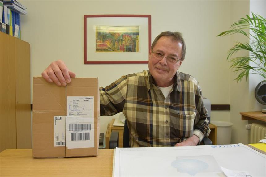 Unverhofften Aufwand bescherte ein bestelltes Paket Joachim Voigt vom Bildungszentrum Ruhr-Lippe in den letzten Tagen.
