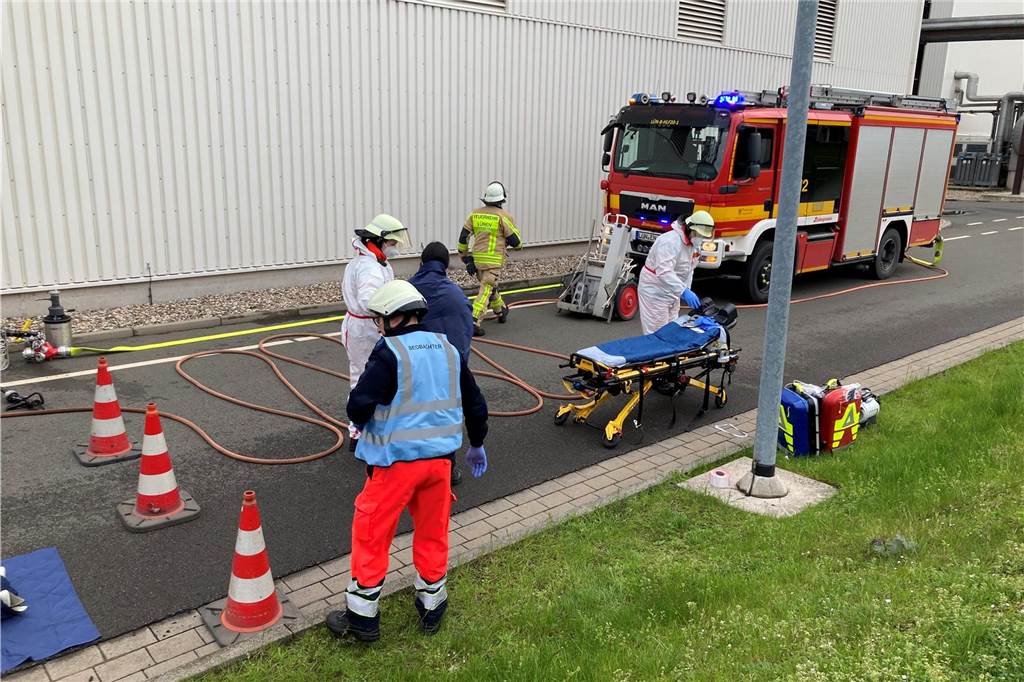 Unzählige Einsatzkräfte waren bei der Großübung auf dem Gelände des Trianel-Kraftwerkes in Lünen im Einsatz.