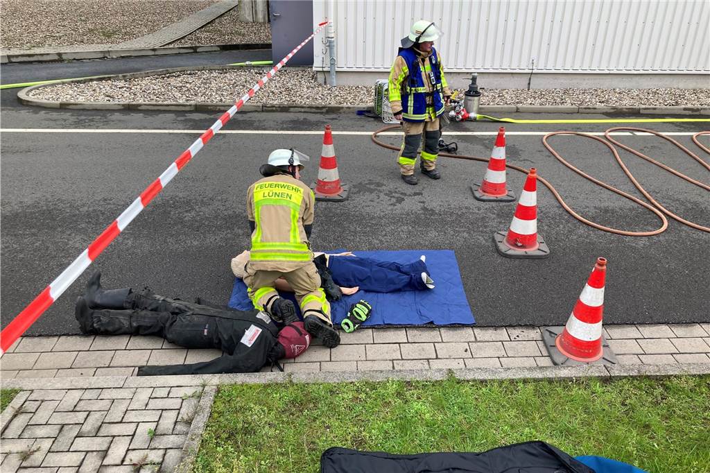 Unzählige Einsatzkräfte waren bei der Großübung auf dem Gelände des Trianel-Kraftwerkes in Lünen im Einsatz.
