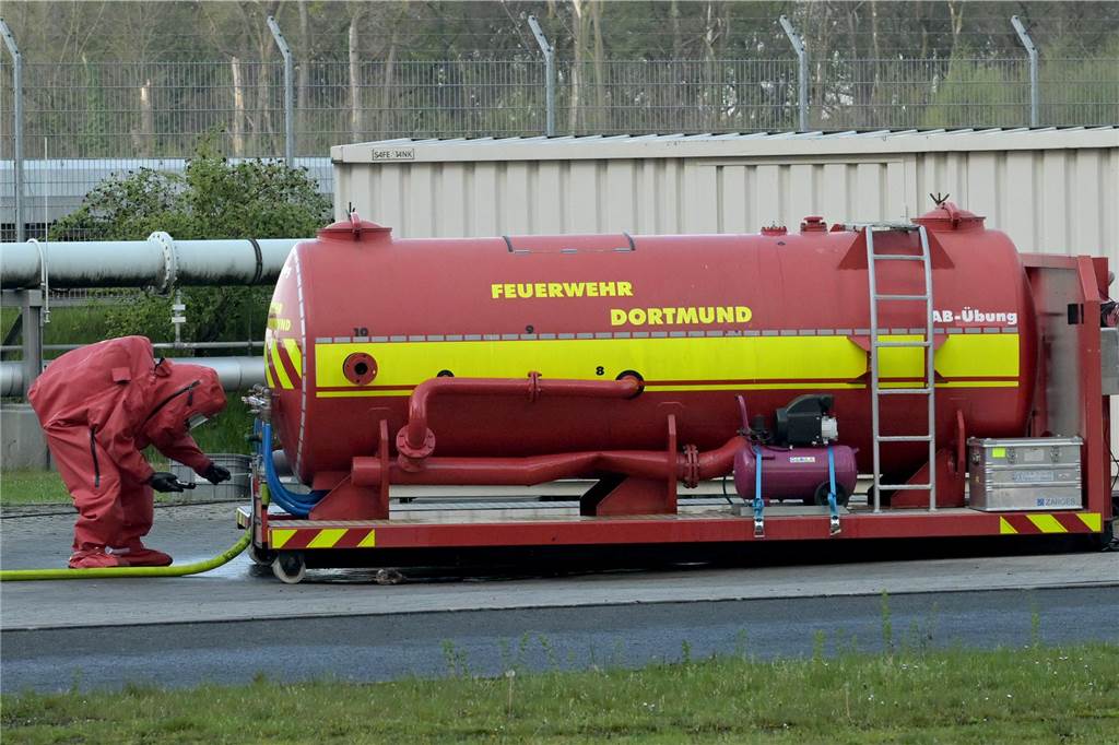 Unzählige Einsatzkräfte waren bei der Großübung auf dem Gelände des Trianel-Kraftwerkes in Lünen im Einsatz.