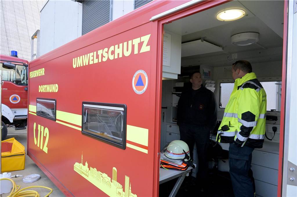 Unzählige Einsatzkräfte waren bei der Großübung auf dem Gelände des Trianel-Kraftwerkes in Lünen im Einsatz.