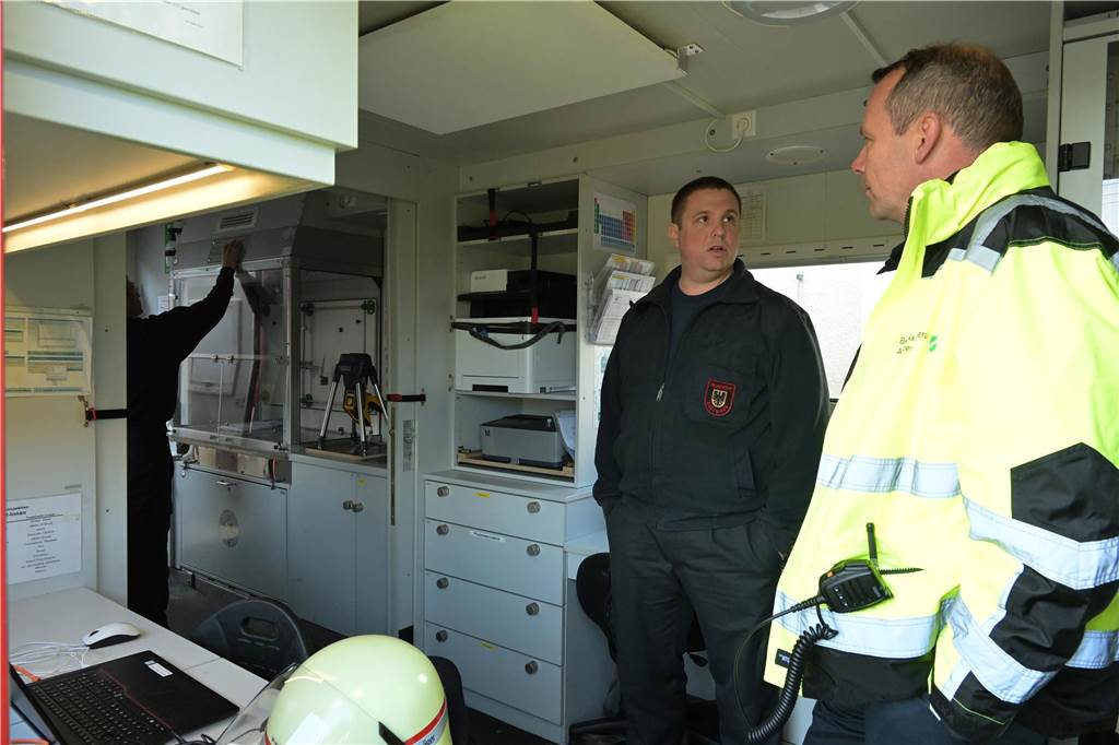 Unzählige Einsatzkräfte waren bei der Großübung auf dem Gelände des Trianel-Kraftwerkes in Lünen im Einsatz.