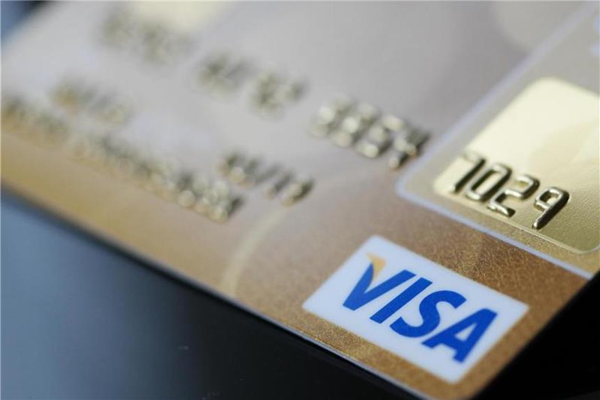 Ursache für die stundenlange Störung bei Visa-Kreditkarten in Europa soll ein Hardwarefehler gewesen sein - es gibt keine Hinweise auf eine Cyberattacke. Foto: Jörg Carstensen/Archiv