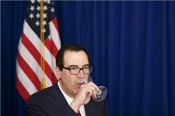 US-Finanzminister Steven Mnuchin auf einer Pressekonferenz in Buenos Aires. Foto: Gustavo Garello, AP