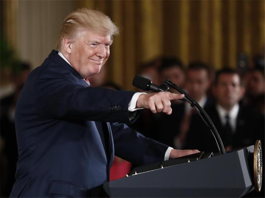 Trump pocht nach Londoner Terror auf Einreisestopp US-Präsident Donald Trump hofft, seinen gerichtlich verhinderten Einreisestopp doch noch durchzubringen. Foto: Carolyn Kaster