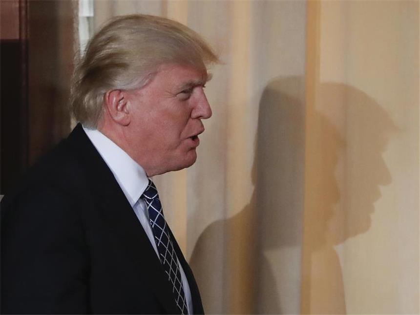 US-Präsident Trump riskiert Handelskonflikt US-Präsident Donald Trump lässt sämtliche Handelsbeziehungen zu anderen Ländern überprüfen. Foto: Pablo Martinez Monsivais