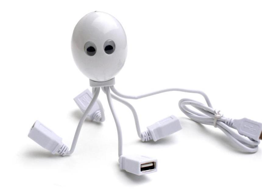 Raketenwerfer und Stromkanister: Gadgets für den USB-Port USB-Hubs zum Anschließen mehrerer Geräte an einem Port sind langweilig? Dass es auch anders geht, zeigt diese USB-Krake von Satzuma. Foto: Satzuma 2015