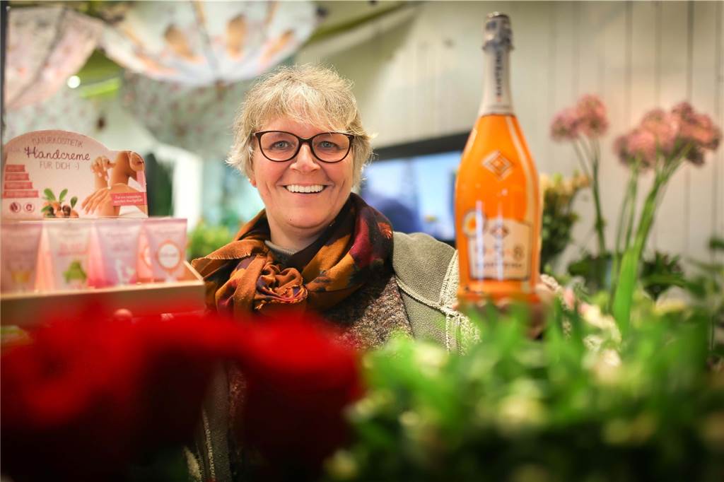 „Für die Gastronomen tut es mir unendlich leid“ Ute Kersting in ihrem Blumenladen an der Lindemannstraße.
