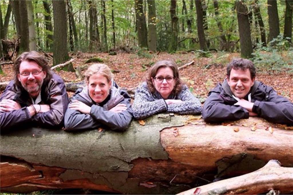Ausflugstipp für Familien: Mit den „Waldmeistern“ die Wälder erkunden Uwe, Bettina, Connie und Mario Friedrich sind die „Waldmeister“ aus Dortmund.