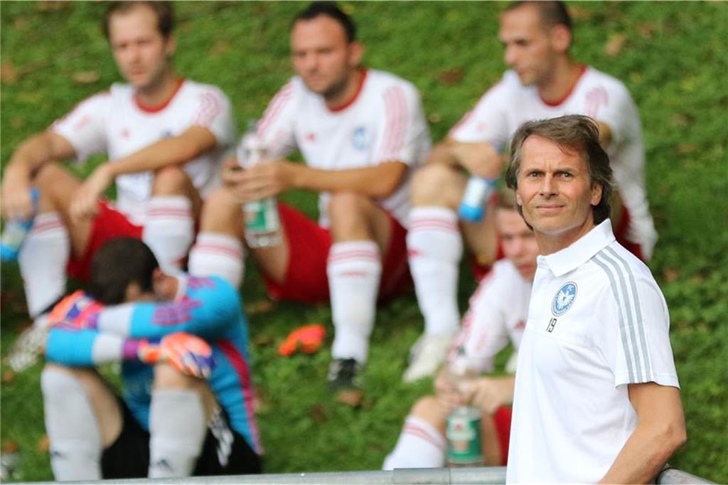 Reaktionen zu Videobeweis-Plänen im Amateurfußball: weltfremd, Spinnerei, Aprilscherz Uwe Blase, der Vorsitzende des FC Castrop-Rauxel.