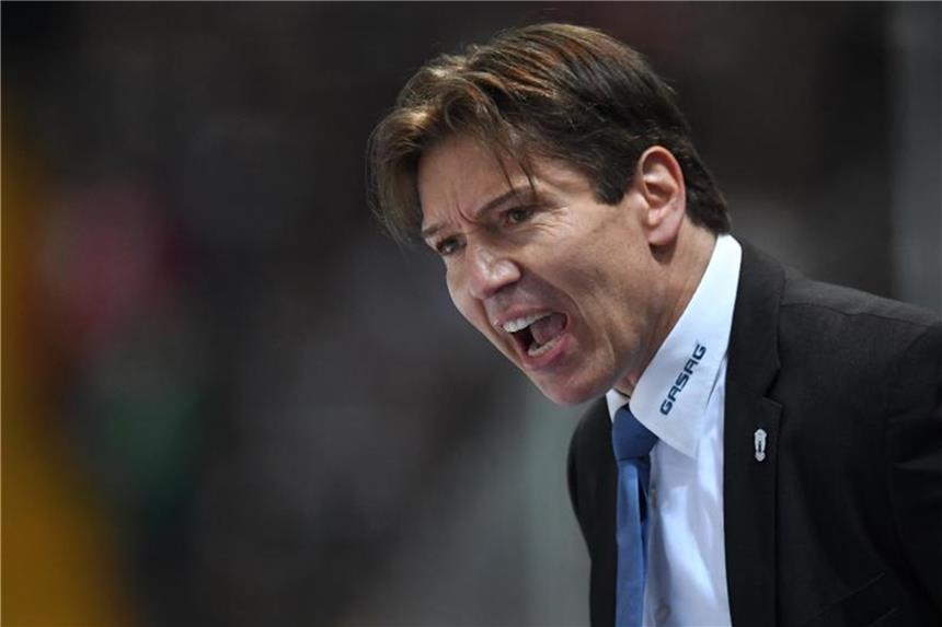 Uwe Krupp könnte die Eisbären Richtung Prag verlassen. Foto: Andreas Gebert