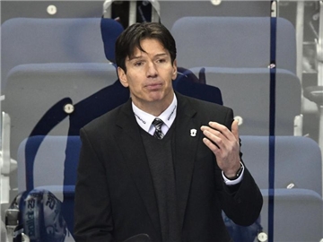 Uwe Krupp konnte mit den Eisbären Berlin gegen Krefeld nicht gewinnen. Foto: Soeren Stache