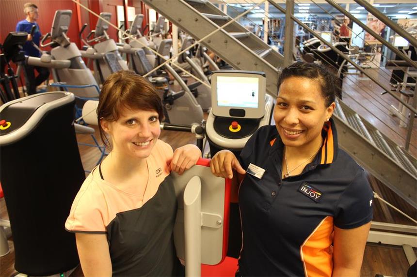 Vanessa Dumke und Miriam Thimm im Fitnessstudio Injoy.