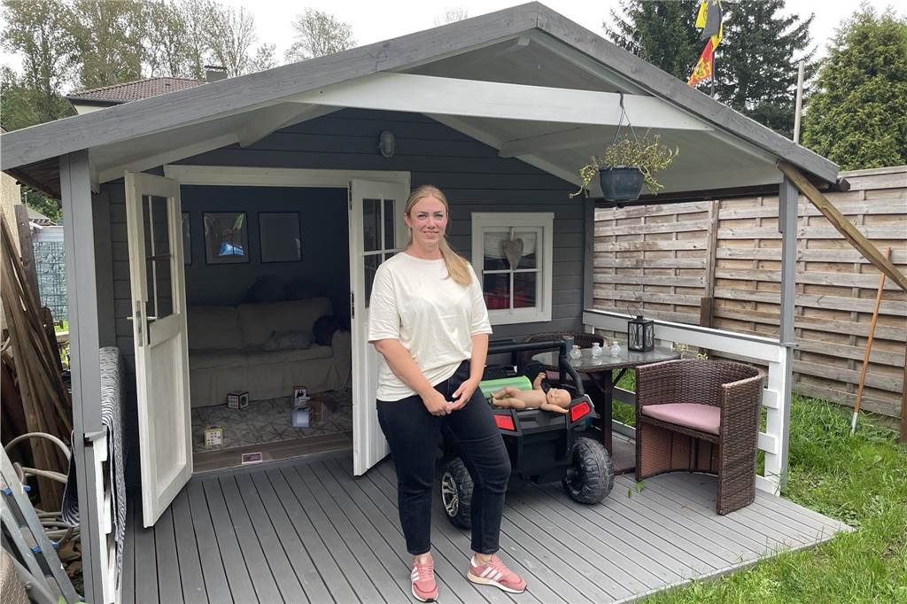 Vivawest-Mieter bangen um ihr Zuhause: „Das wäre mein Untergang“ Vanessa Scholz hat ihr Gartenhaus erst 2022 bekommen. Nun muss es teilweise Platz machen für einen Wirtschaftsweg. Die 35-Jährige ist alles andere als begeistert.