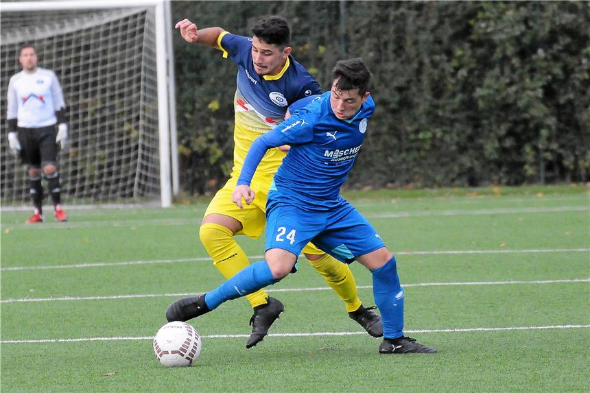 Spvg Schwerin nutzt Chancen nicht
und verliert Vedat Öz (gelbes Trikot) musste mit der Spvg Schwerin in Huckarde eine 0:1-Niederlage hinnehmen.