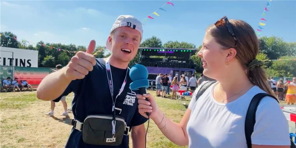 Im Video: Mega-Party feiert Premiere - Fast 200 Leute spielen gleichzeitig Beerpong Veranstalter Fabio Zadrozny zum bisherigen Verlauf des Beerpong-Festivals.