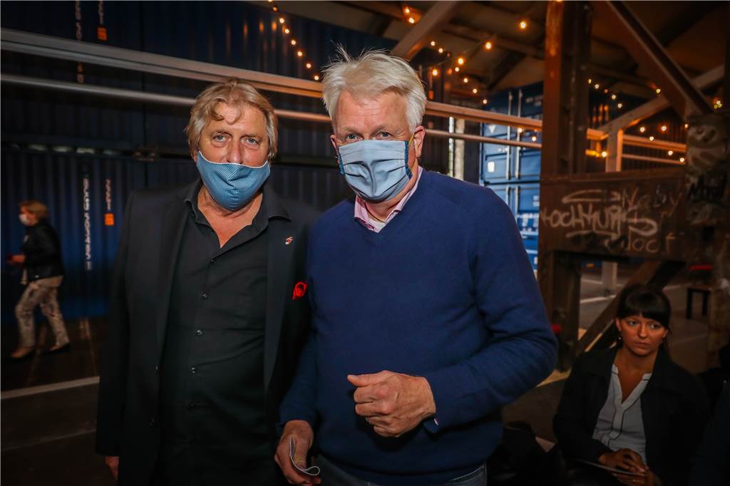 Fotostrecke: Auftakt von Ruhrhochdeutsch mit „reichlich Risikogruppe“ Veranstalter Horst Hanke-Lindemann (l.) und Dortmunds Oberbürgermeister Ullrich Sierau.