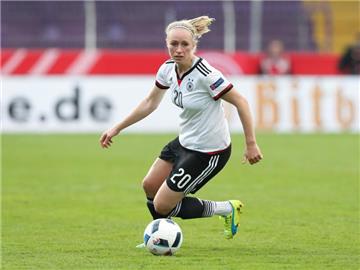 Verdient ihr Geld künftig in England: Nationalspielerin Pauline Bremer. Foto: Friso Gentsch