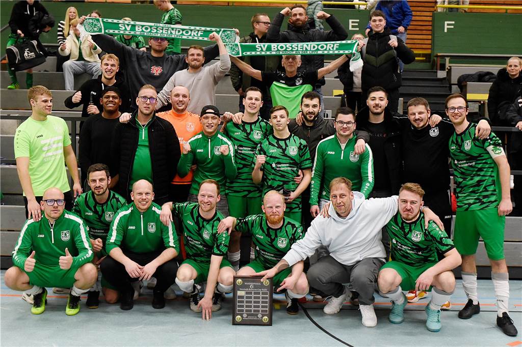 „Wir wollten nicht Letzter werden“: Bossendorf III wird Stadtmeister - Trainer-Lob für Routinier SV Bossendorf III