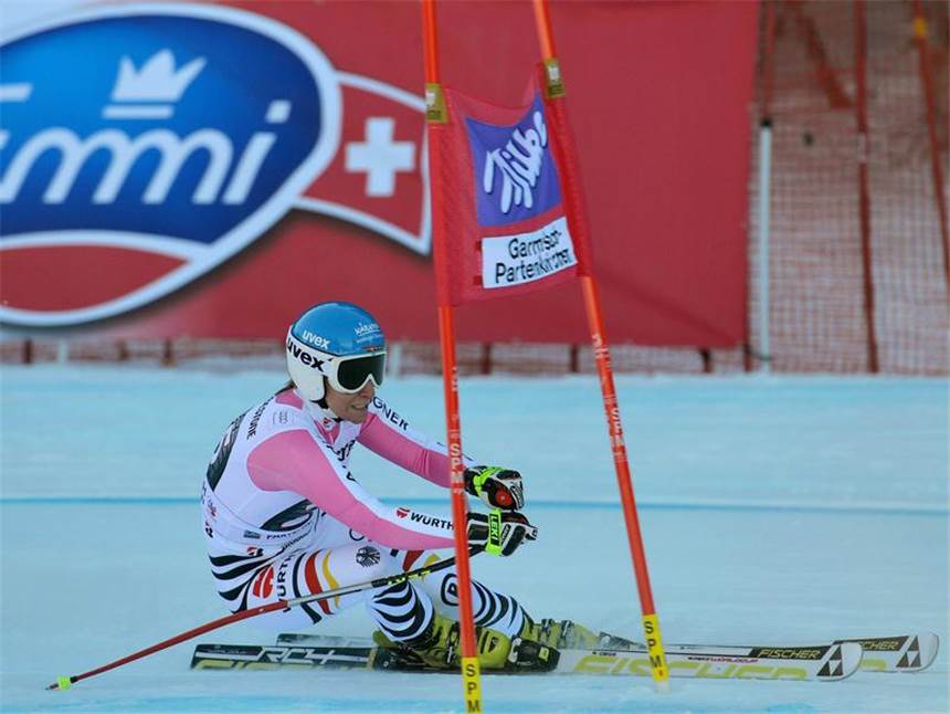 Höfl-Riesch Zweite bei Super-G auf der Kandahar Veronique Hronek fuhr mit Platz fünf ihr bestes Karriere-Resultat ein. Foto: Frank May