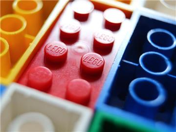 Verschiedene Lego-Steine: Manche Bausätze des Spielzeugs sind recht kompliziert. Foto: Karl-Josef Hildenbrand