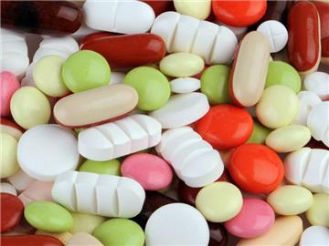 Verschiedene Tabletten (Illustration). Foto: dpa/Archiv